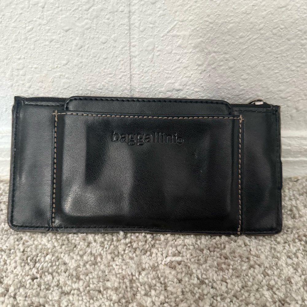 Baggallini Black Wallet
